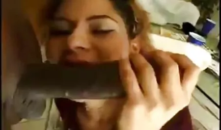 Urocza, gorąca sex xxx filmiki blondynka Cindy Bi-bi-si