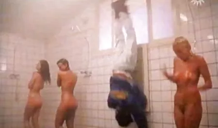 Kobieta filmy pornograficzne gratis w czerwieni włosów penis