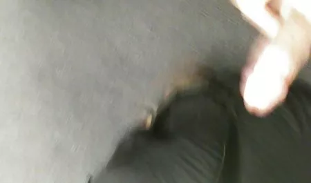 Wielkie cycki, lesbijki lubią darmowe filmy erotyczme bawić się zabawkami w łóżku