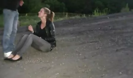 Bardzo kolorowe Rasta dziewczyna sex filmy xxx włosy masturbacja