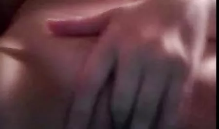 Niektórzy znajomi ૦ Czarno-biały. filmiki xxl Siedemnaście