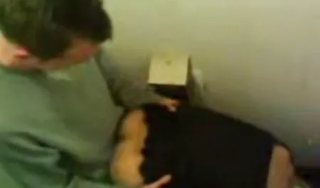 Czerwona Królowa zazdrosna ssie śmieszne filmiki xxx kutasa